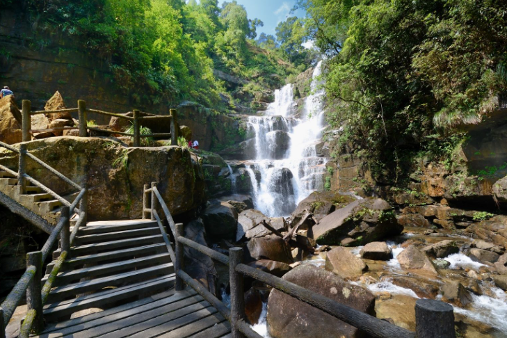 Qinglong Great Waterfall